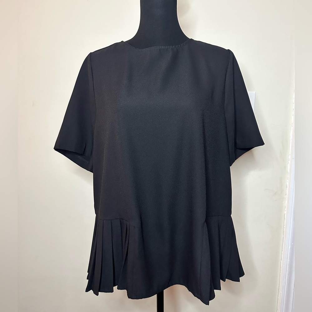 Black Eloquii Pleated Hem top ; black, size 14